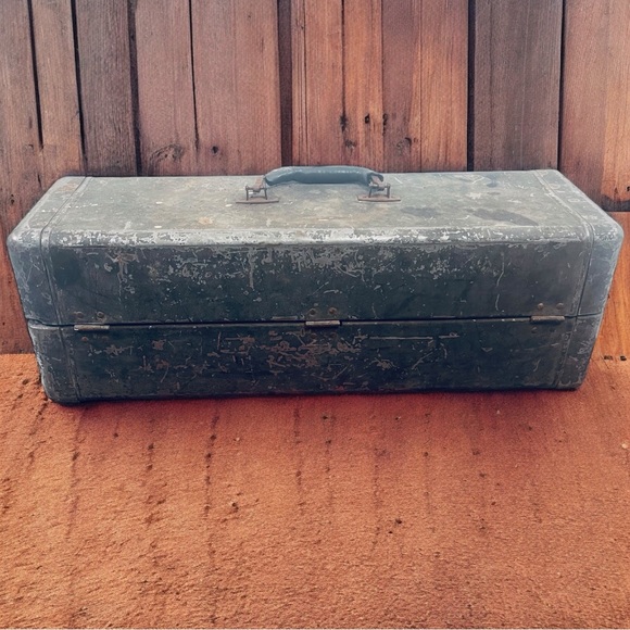 Vintage Metal Tackle & Tool Box – 22" Long – Classic Fishing Gear Organizer - Picture 8 of 12